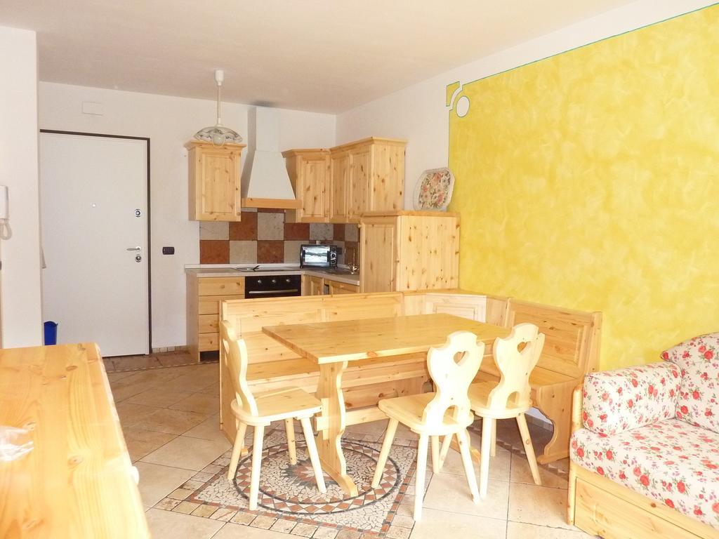 Appartamento Finestra Sul Parco コマーノ・テルメ 部屋 写真